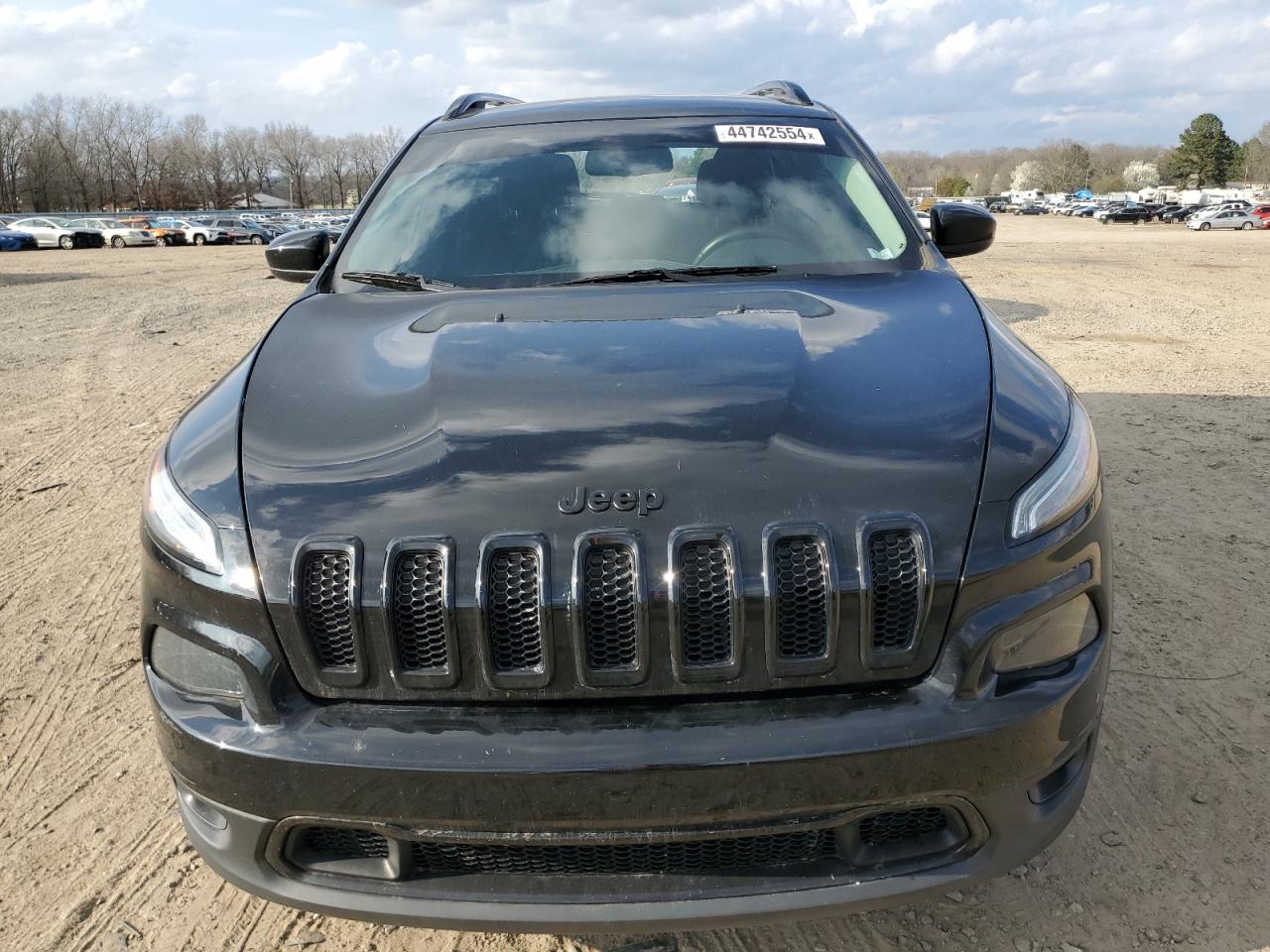 2018 JEEP Grand cherokee VIN 1C4PJLCBXJD552979 photo 5