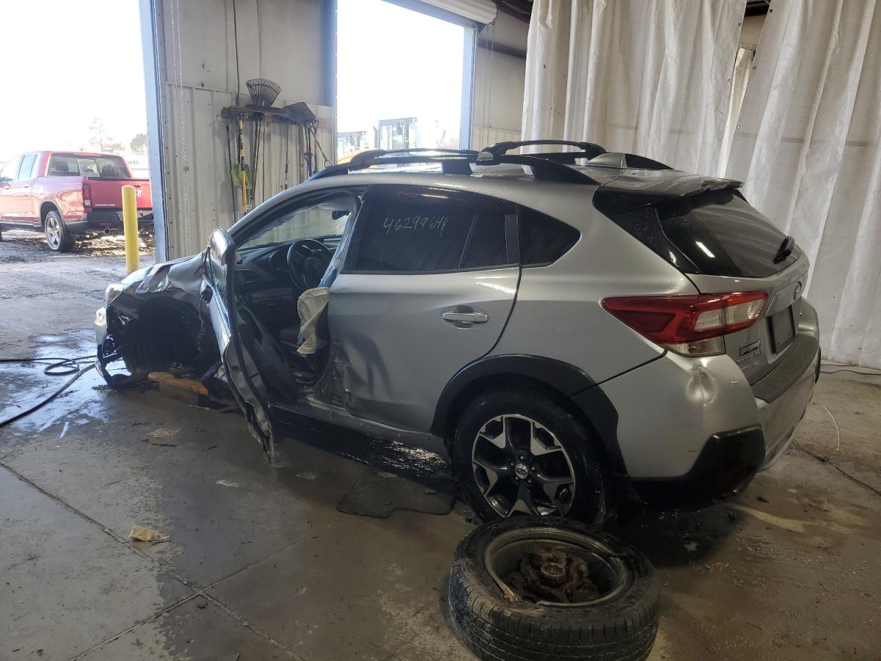 2018 SUBARU Crosstrek VIN JF2GTADC8J8238943 photo 2