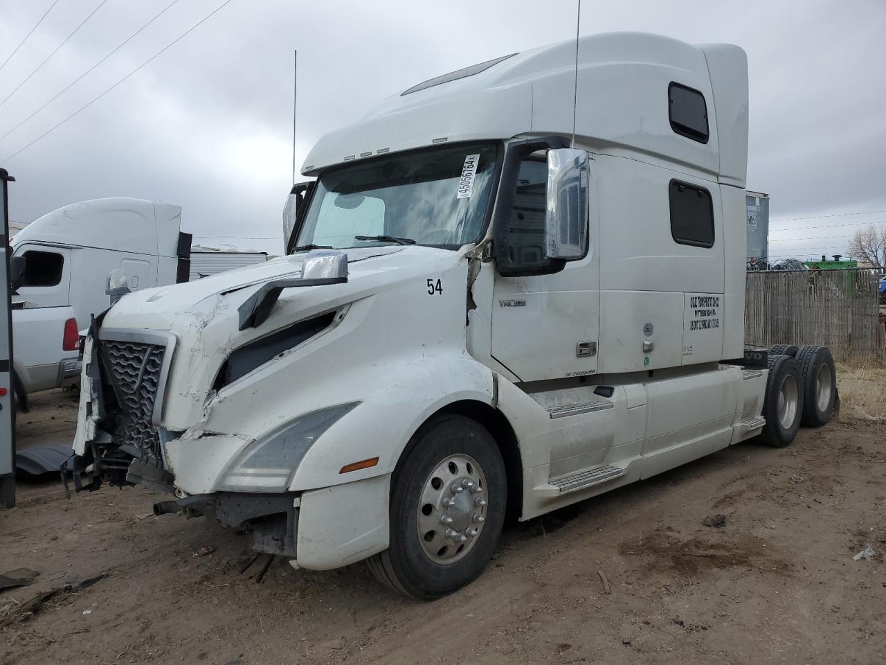 2019 VOLVO Vn VIN 4V4NC9EH5KN906767 photo 2