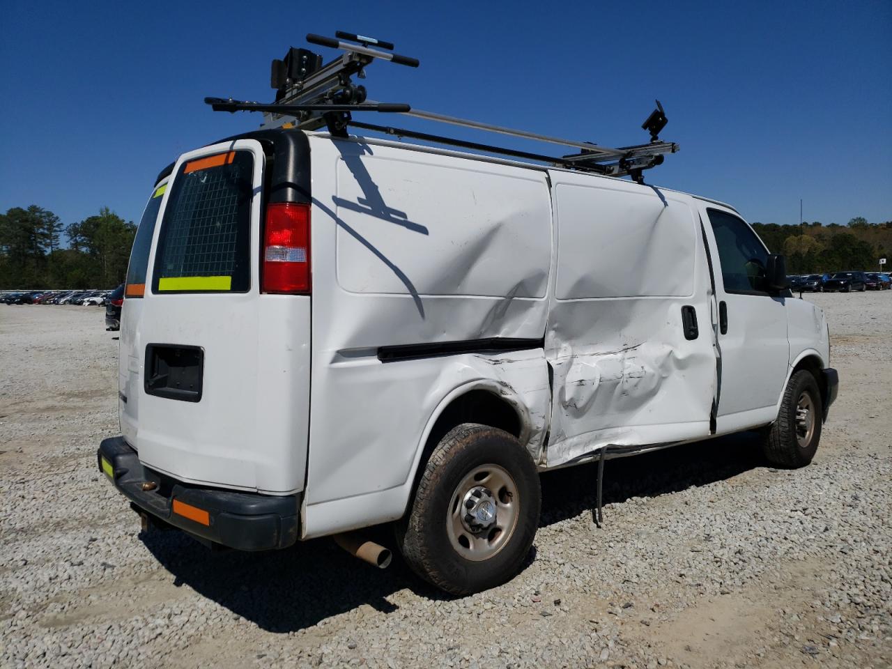 2019 CHEVROLET Express 2500 VIN 1GCWGAFP2K1275088 photo 3