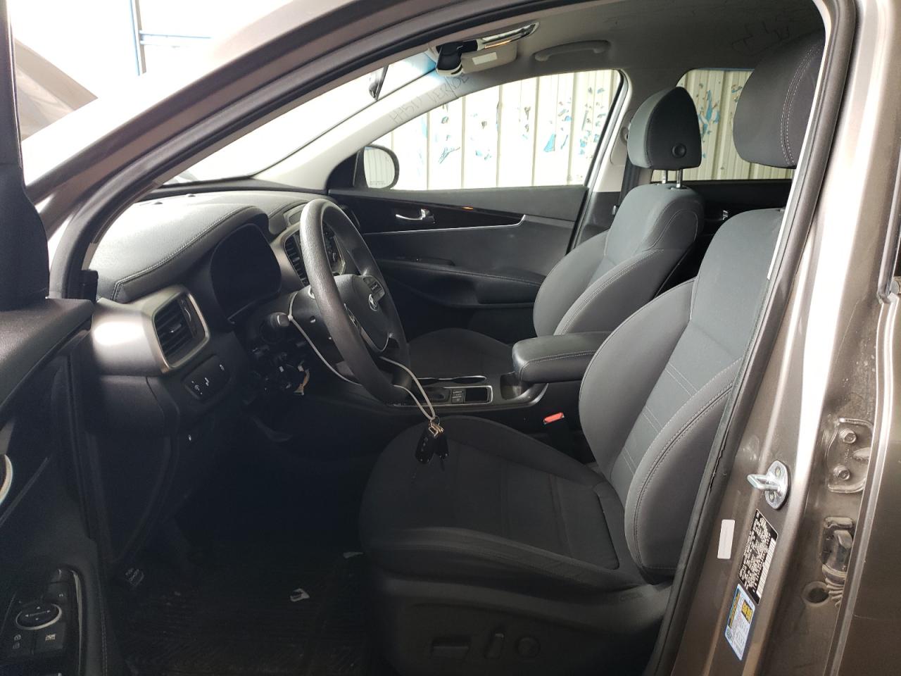 2019 Kia Sorento VIN 5XYPGDA50KG521020 photo 7