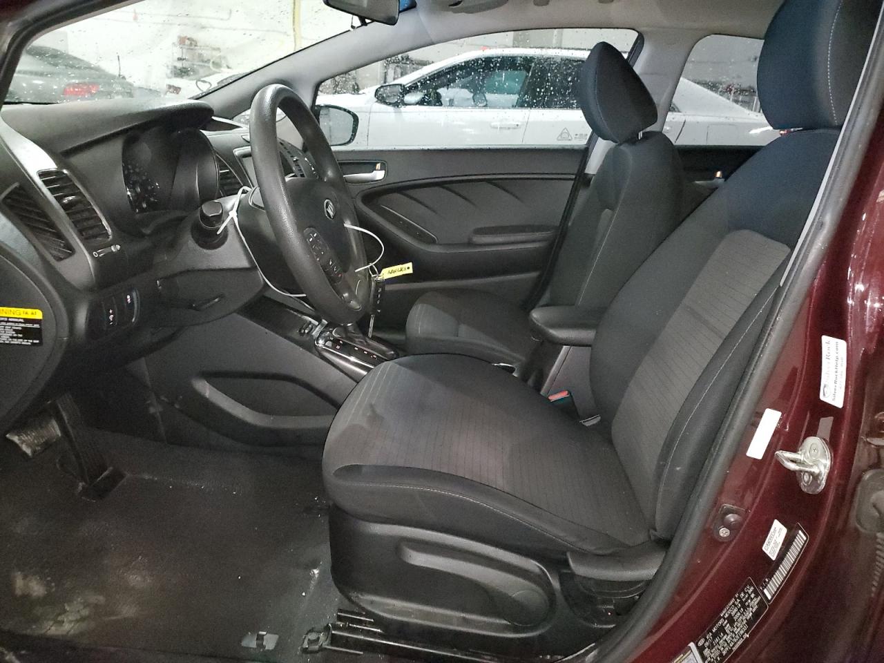 2018 KIA Forte VIN 3KPFL4A76JE196331 photo 7