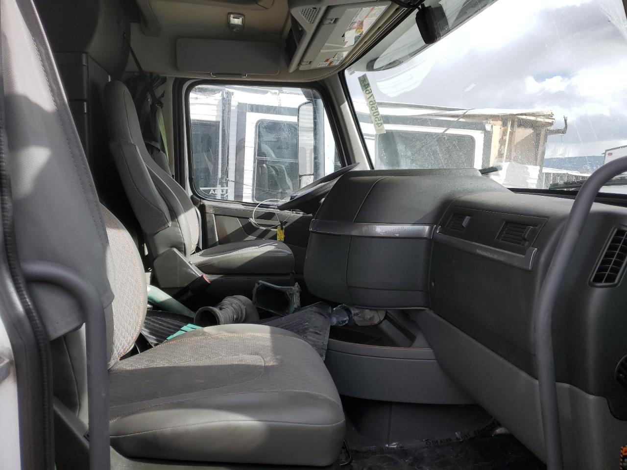 2019 VOLVO Vn VIN 4V4NC9EH5KN906767 photo 6