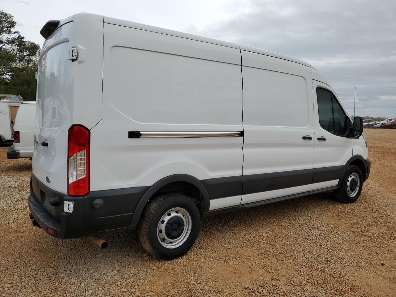 2020 Ford Transit VIN 1FTBR1CG7LKB65615 photo 3