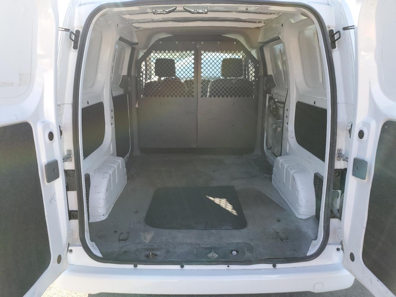 2018 Nissan Nv VIN 3N6CM0KN8JK700415 photo 10