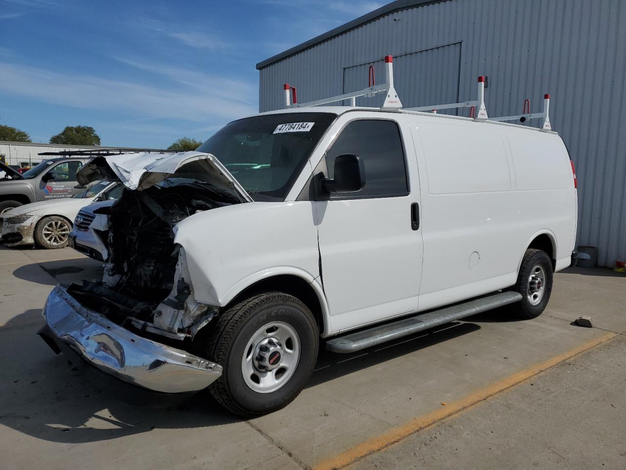 2017 GMC Savana VIN 1GTW7AFF4H1913812 photo 1