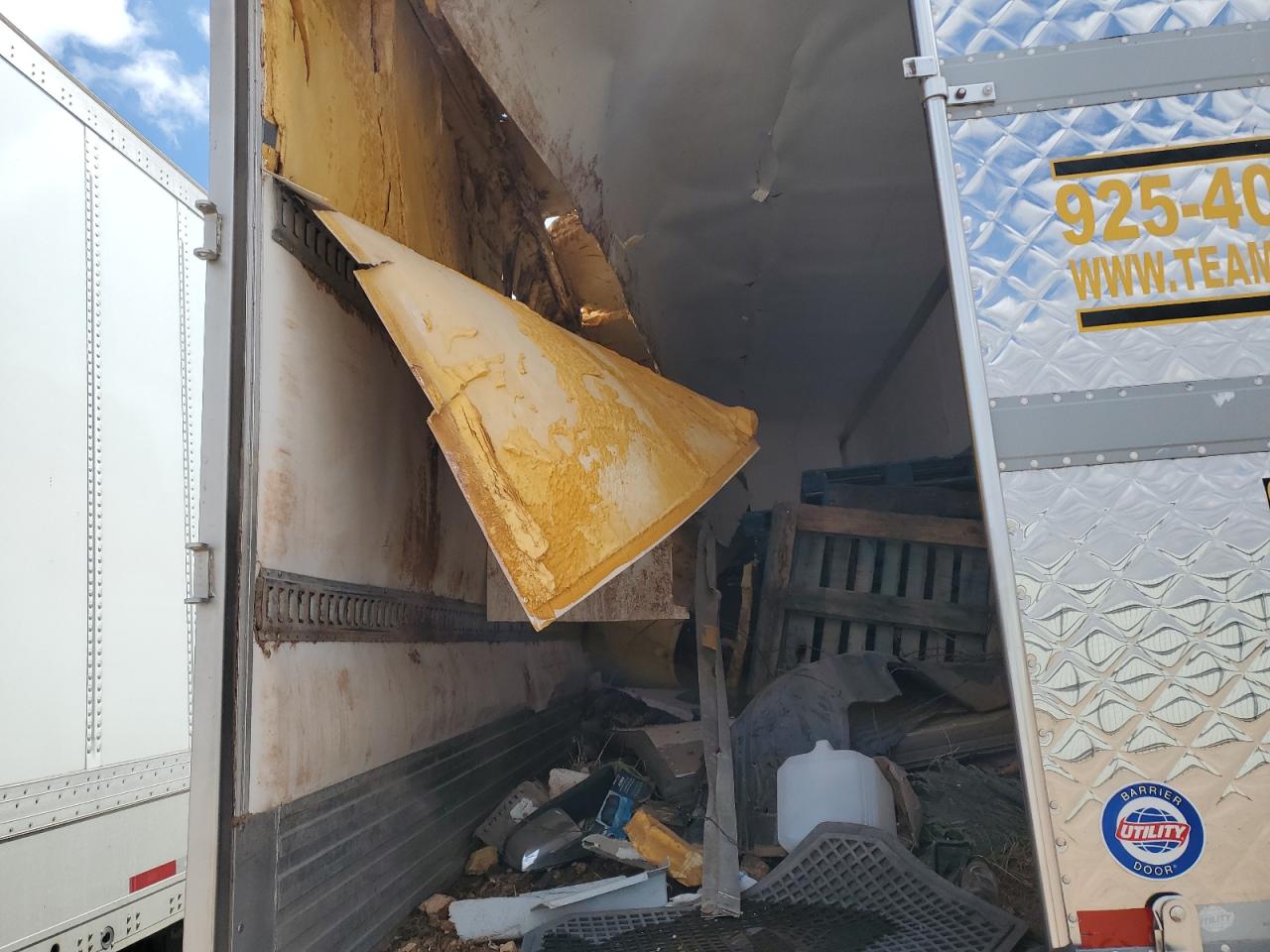 2022 UTILITY REEFER VIN 1UYVS2530N2542307 photo 6