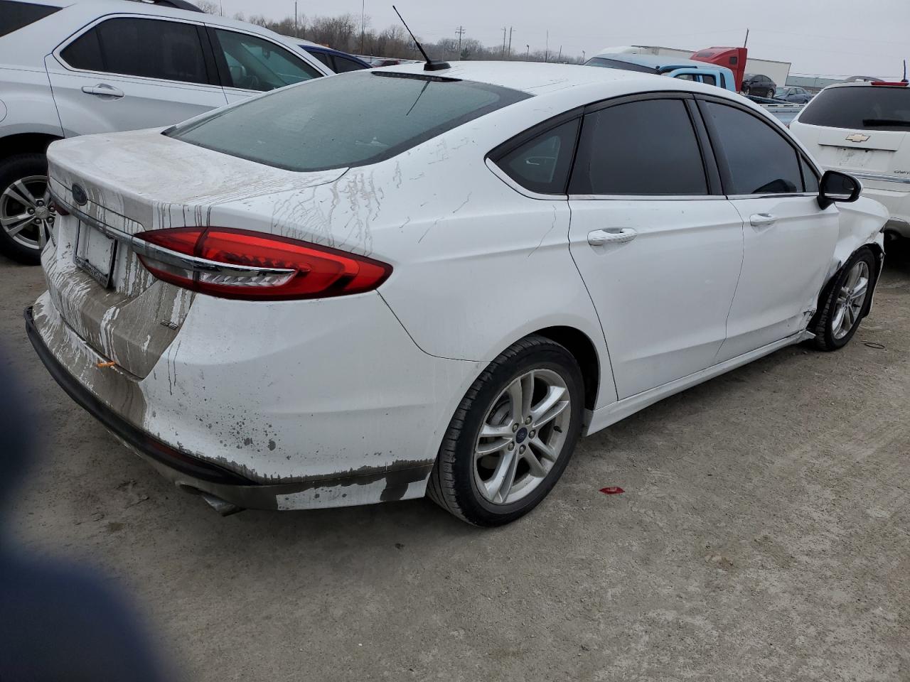 2018 Ford Fusion VIN 3FA6P0H71JR133624 photo 3