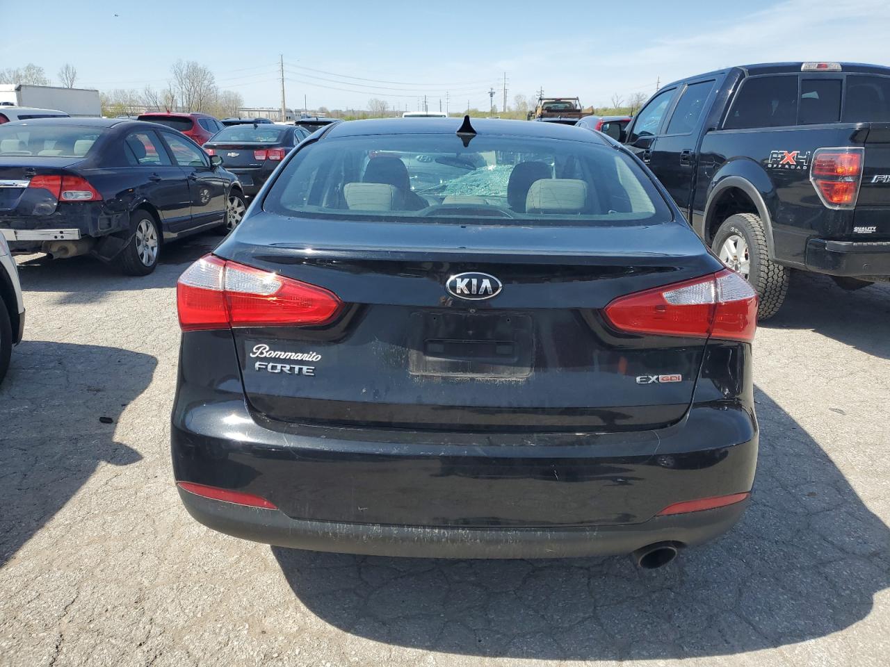 2015 KIA Forte VIN KNAFX4A86F5296412 photo 6