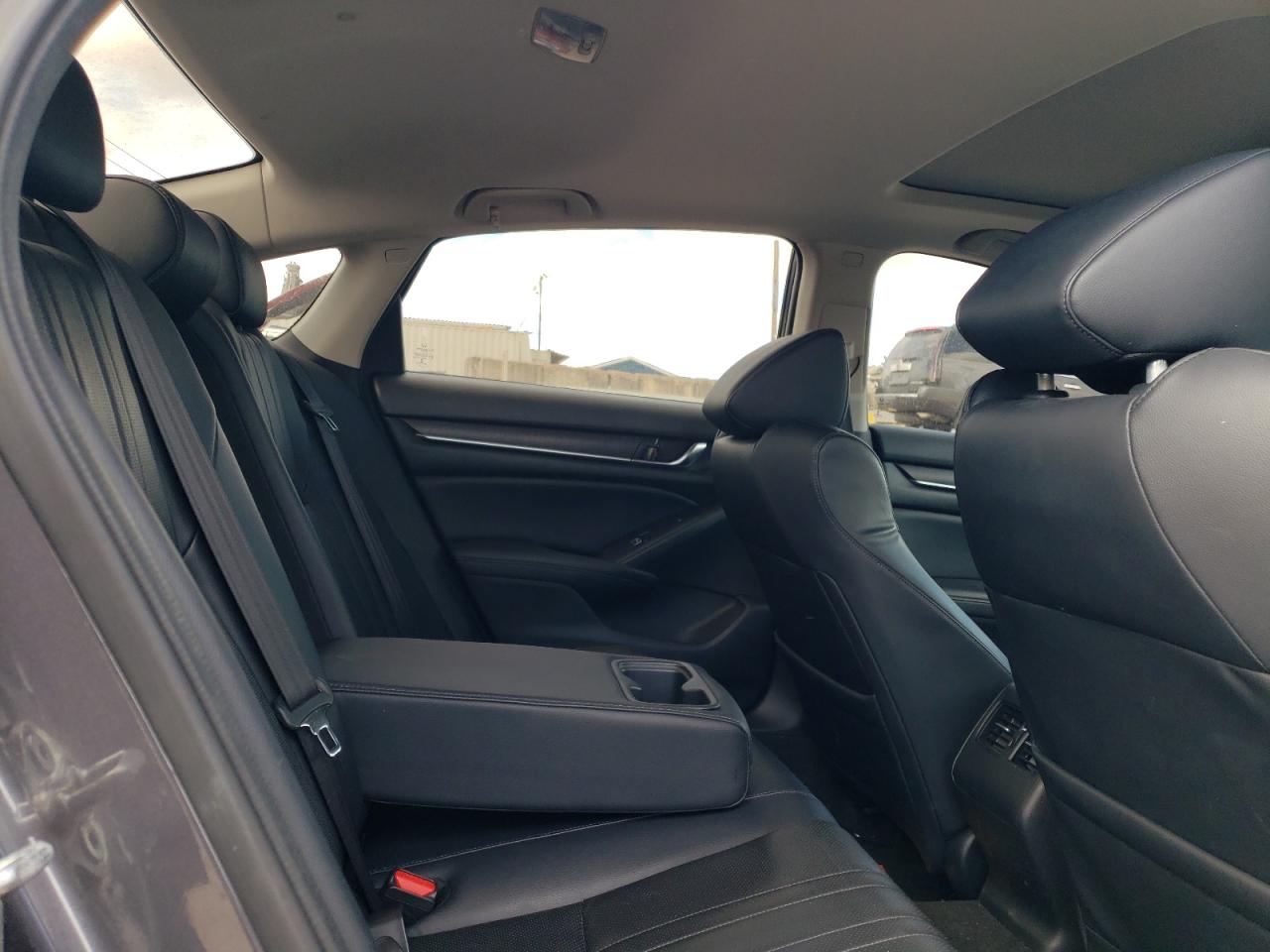 2018 Honda Accord VIN 1HGCV2F96JA013865 photo 10