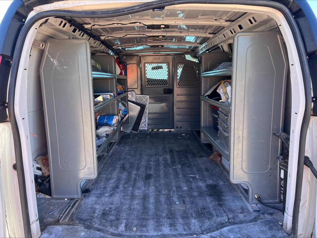 2020 Chevrolet Express VIN 1GCZGGFGXL1220213 photo 10