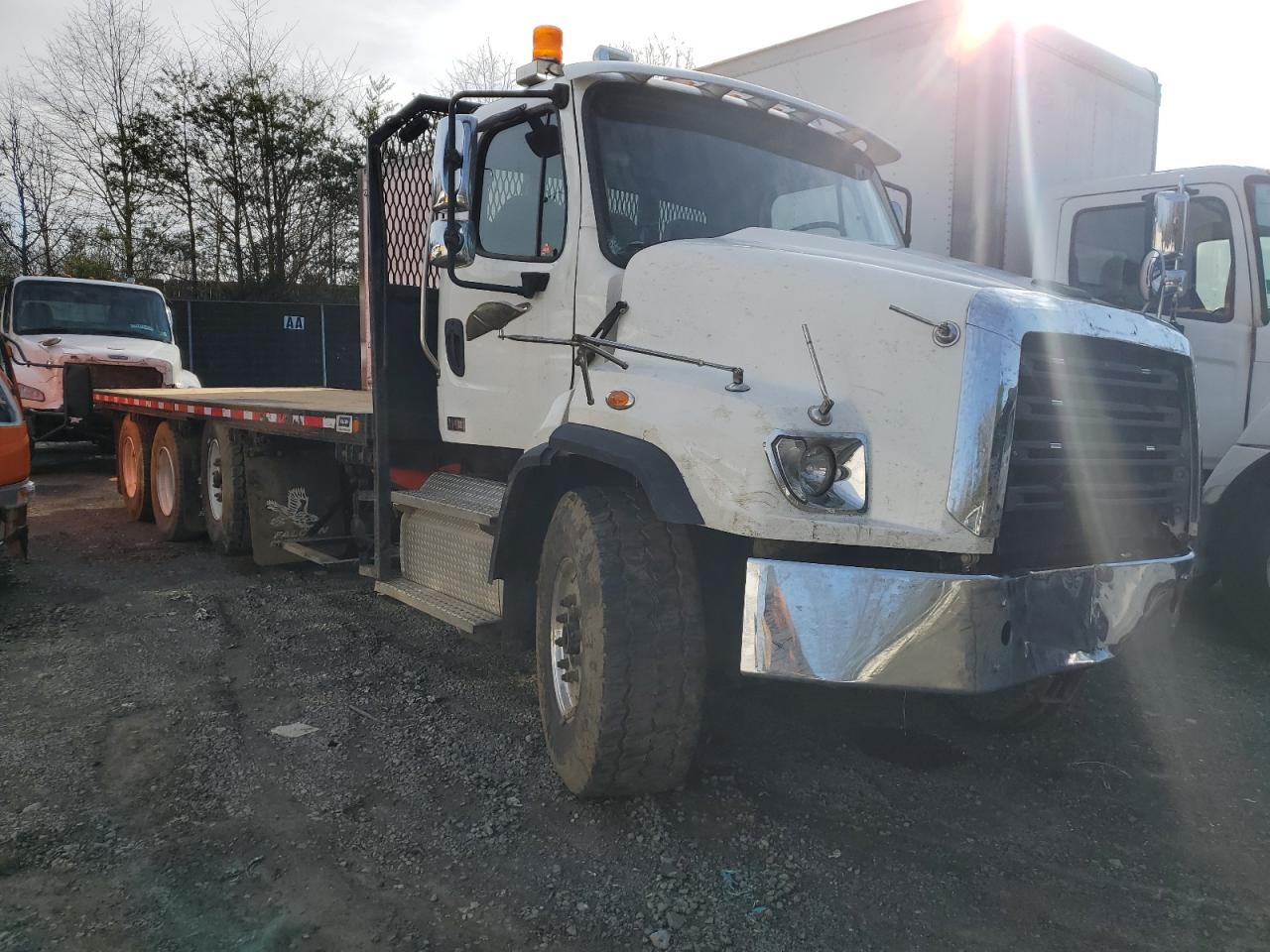 2020 FREIGHTLINER 114sd VIN 1FVMG3DV4LHLR6559 photo 1