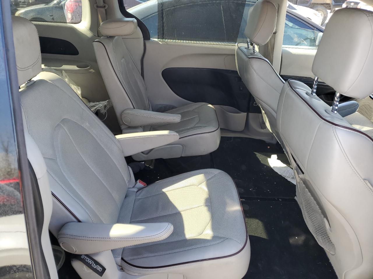 2020 Chrysler All models VIN 2C4RC1GG9LR284262 photo 11