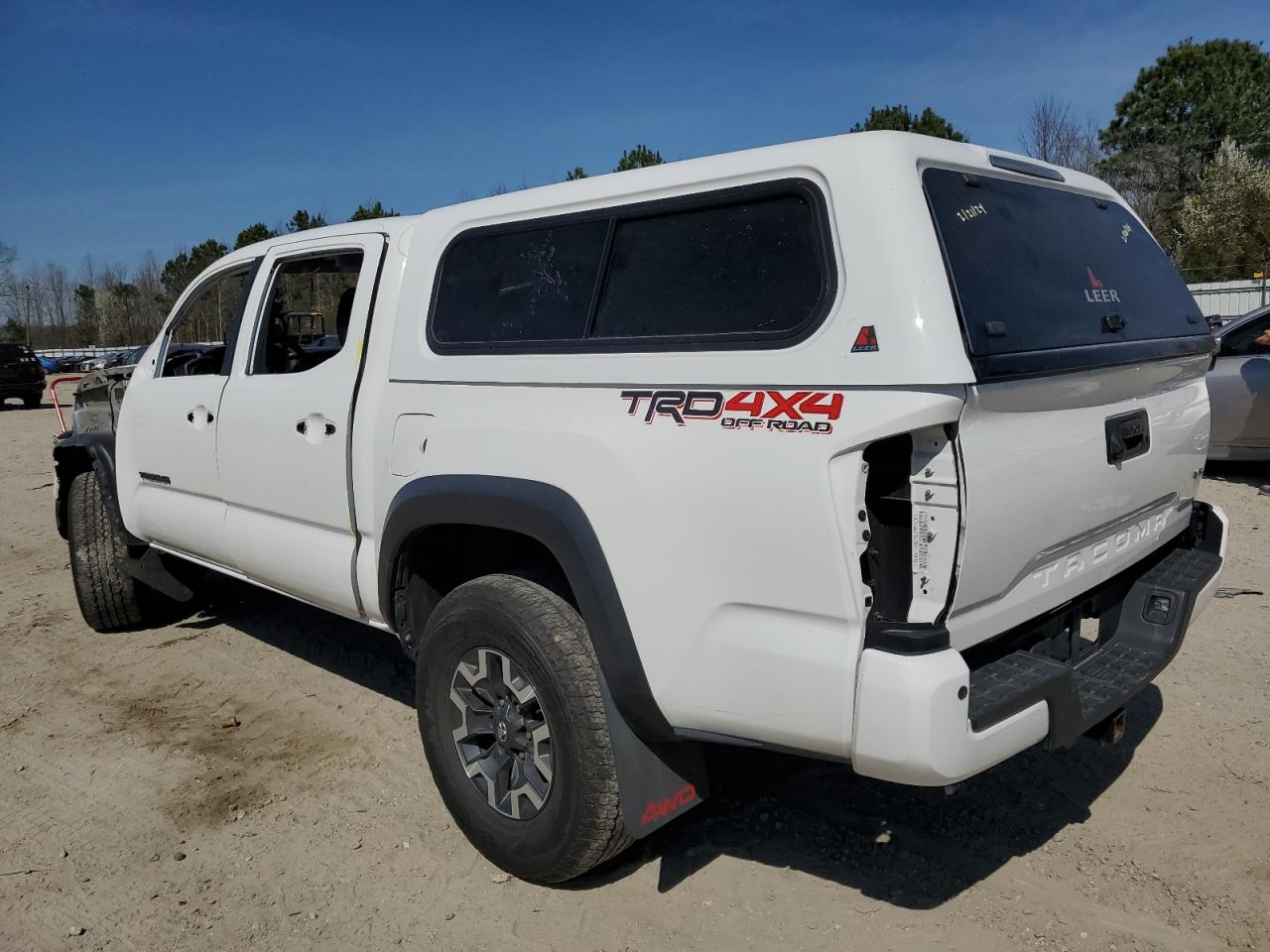2020 TOYOTA Tacoma VIN 3TMCZ5ANXLM341093 photo 2