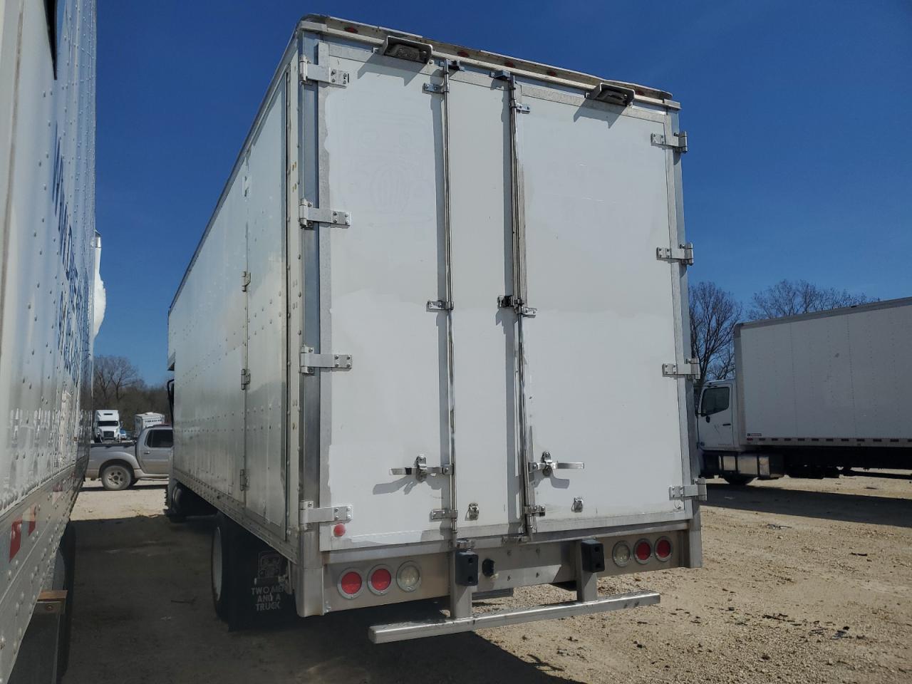 2015 INTERNATIONAL 4000 4300 VIN 1HTMMMMMXFH736385 photo 2