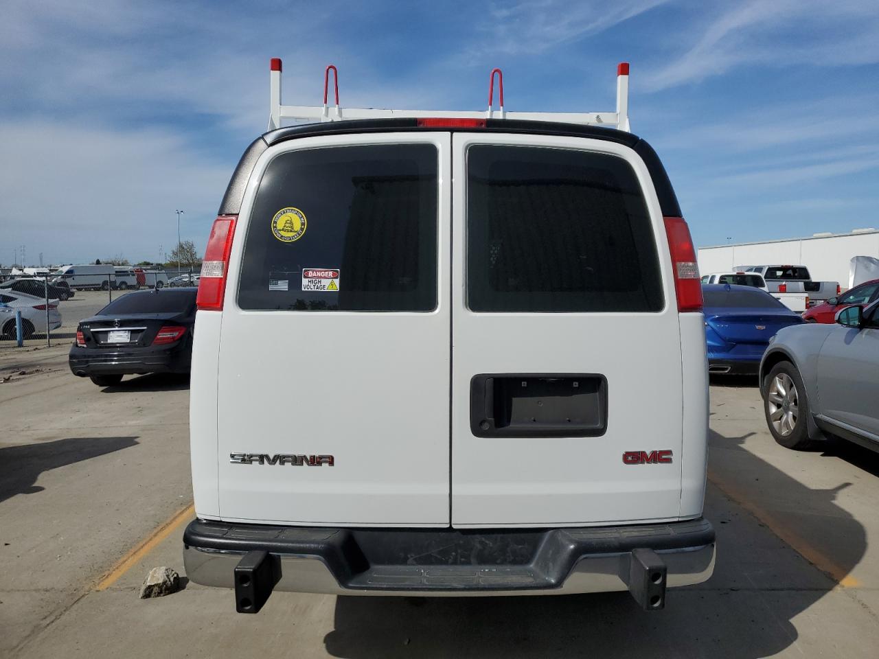 2017 GMC Savana VIN 1GTW7AFF4H1913812 photo 6