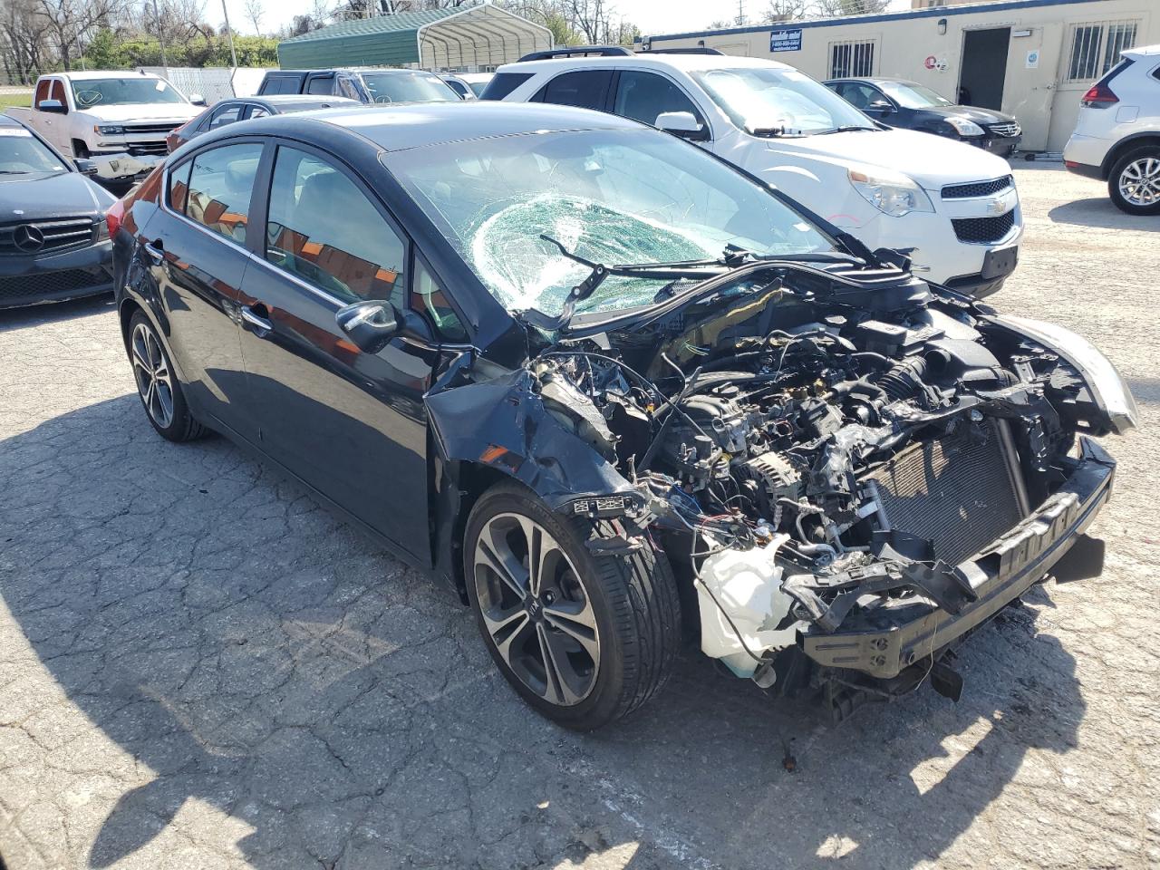 2015 KIA Forte VIN KNAFX4A86F5296412 photo 4