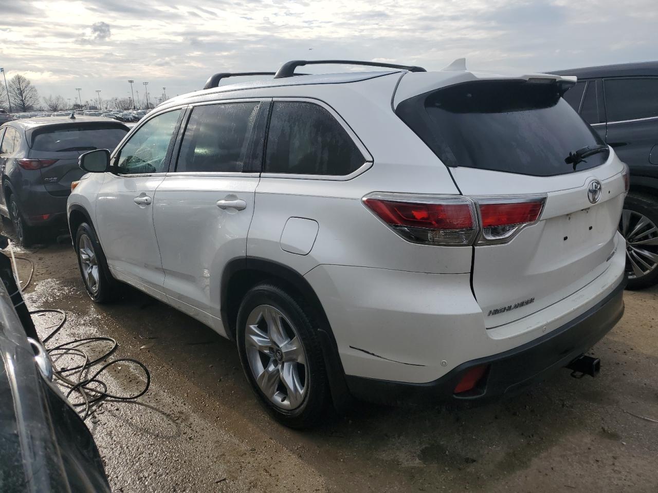 2016 TOYOTA Highlander VIN 5TDDKRFH1GS282668 photo 2