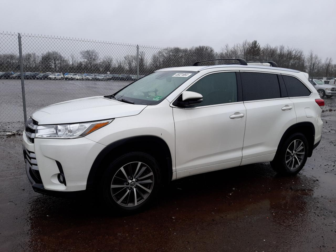 2018 Toyota Highlander VIN 5TDJZRFHXJS908336 photo 1