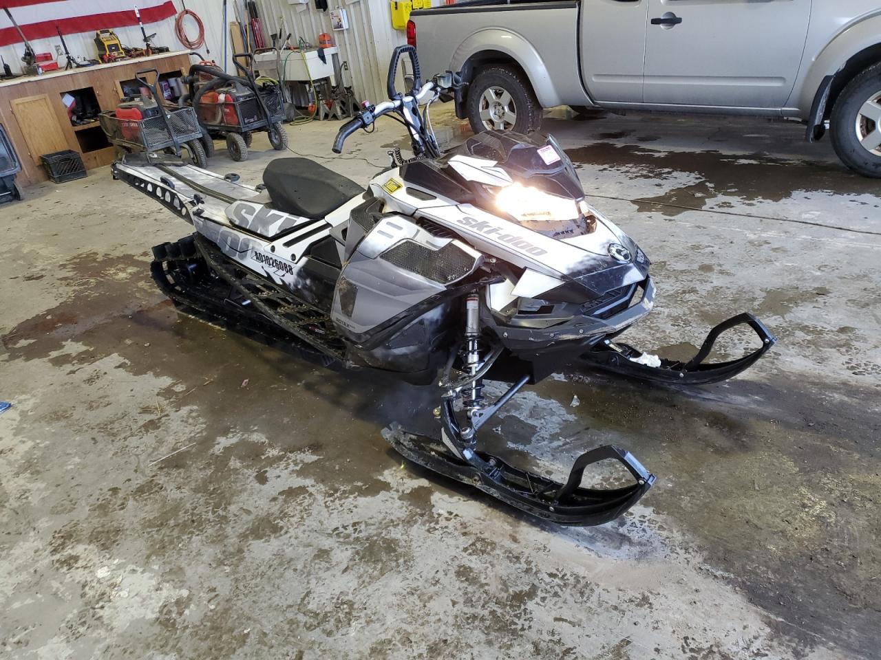 2018 SKI DOO SUMMIT 800 VIN 2BPSCFJL8JV000435 photo 1