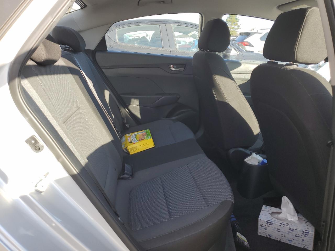 2018 HYUNDAI Accent VIN 3KPC24A37JE033173 photo 10