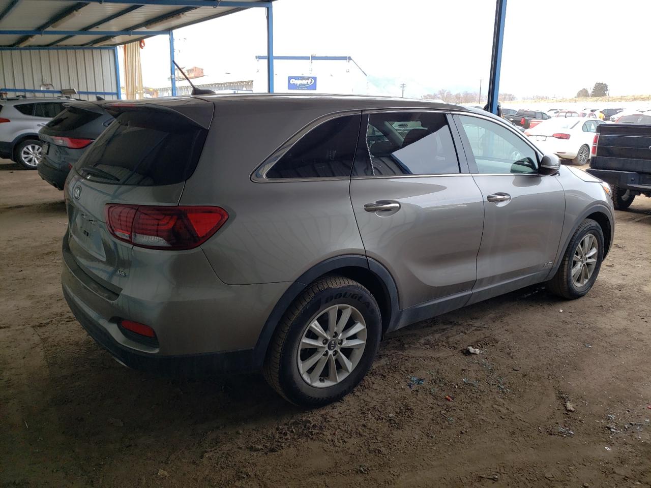 2019 Kia Sorento VIN 5XYPGDA50KG521020 photo 3
