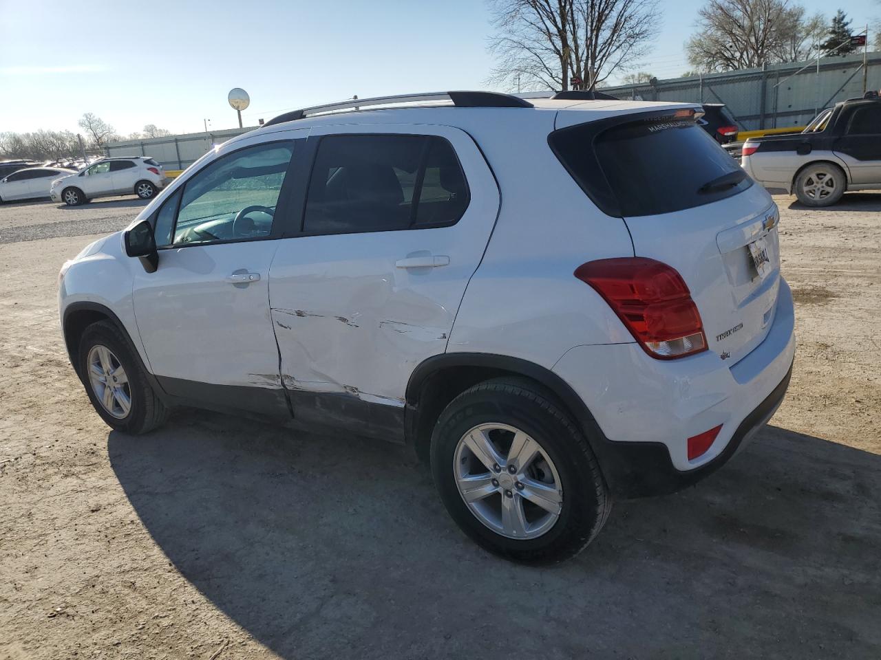 2021 CHEVROLET Trax VIN KL7CJPSBXMB311461 photo 2