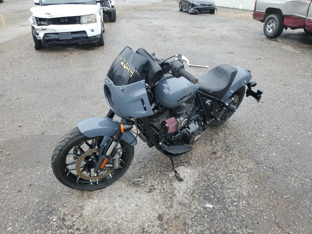2023 INDIAN MOTORCYCLE CO. SPORT CHIEF VIN 56KDSDBH1P3013834 photo 2