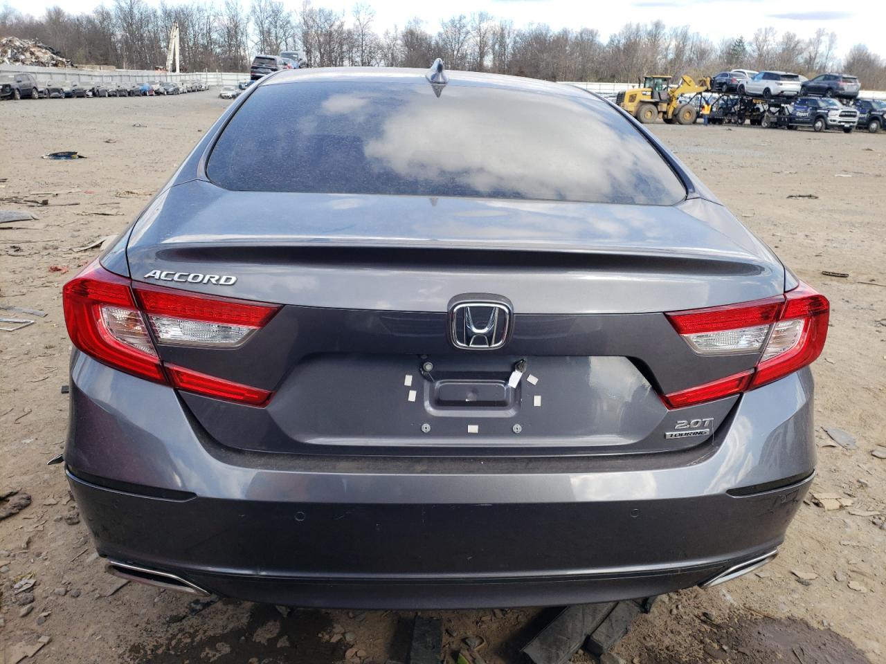 2018 Honda Accord VIN 1HGCV2F96JA013865 photo 6