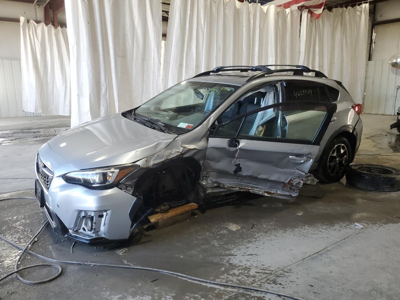 2018 SUBARU Crosstrek VIN JF2GTADC8J8238943 photo 1