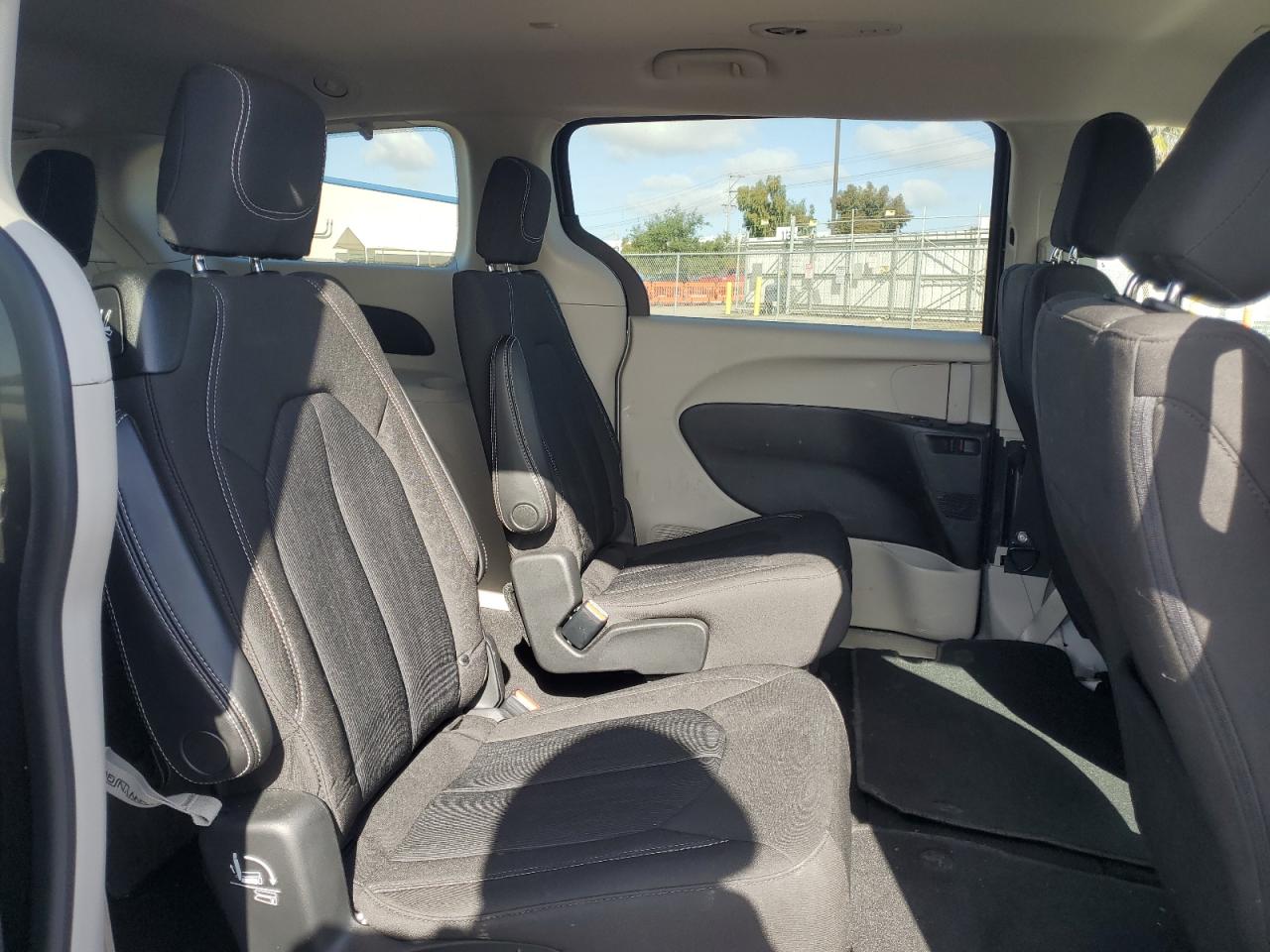 2021 CHRYSLER Minivan VIN 2C4RC1CG1MR553068 photo 11