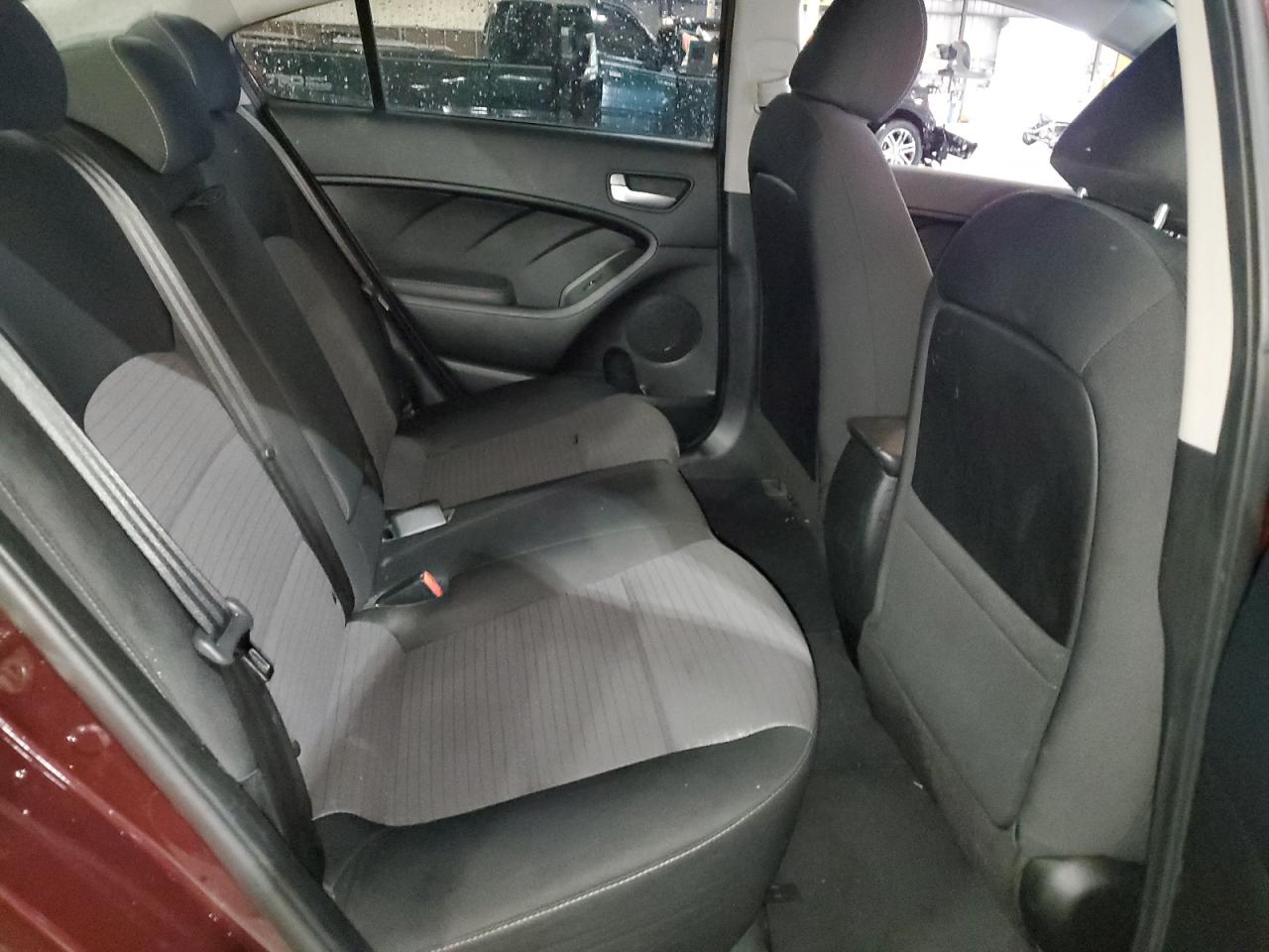 2018 KIA Forte VIN 3KPFL4A76JE196331 photo 10