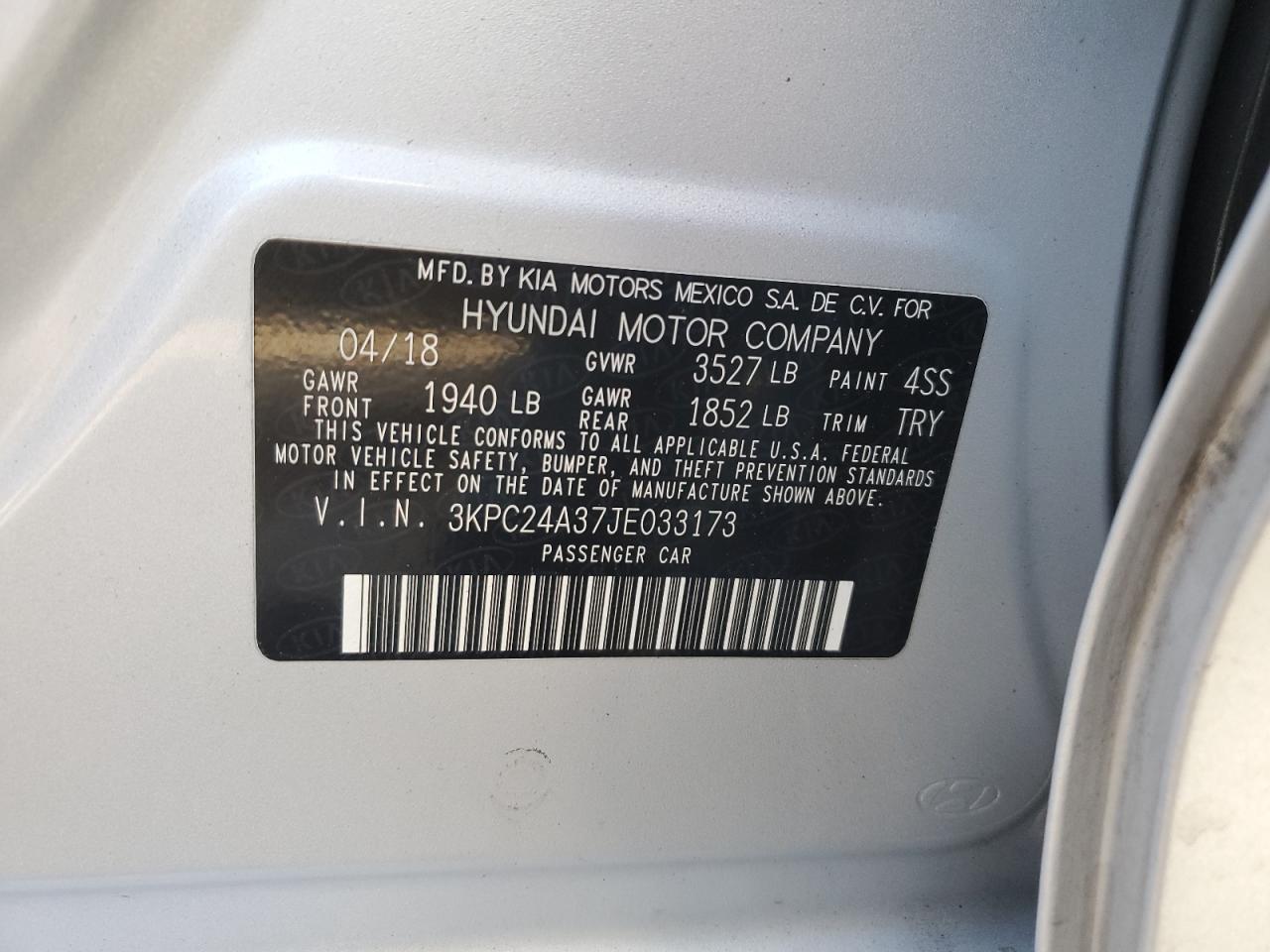 2018 HYUNDAI Accent VIN 3KPC24A37JE033173 photo 12