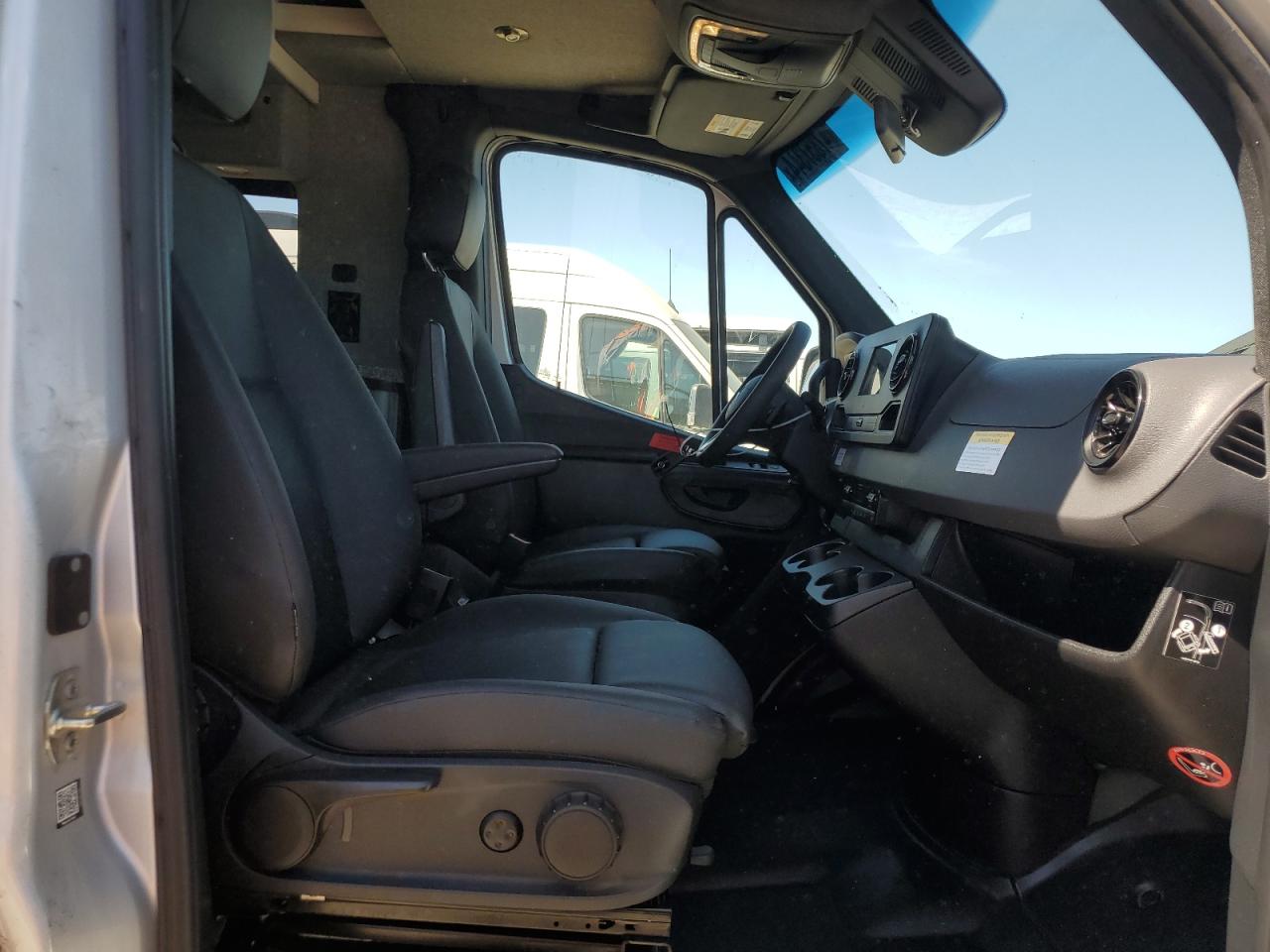 2022 MERCEDES-BENZ Sprinter VIN W1W4EBVY3NT107213 photo 5