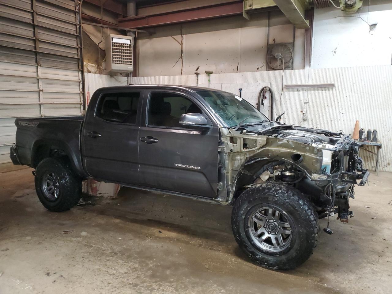 2017 TOYOTA Tacoma VIN 3TMCZ5AN6HM077846 photo 4