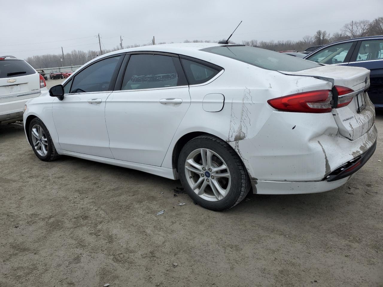 2018 Ford Fusion VIN 3FA6P0H71JR133624 photo 2