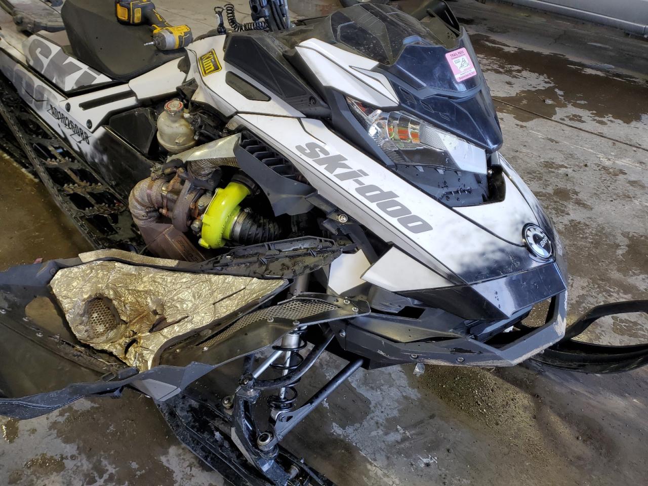 2018 SKI DOO SUMMIT 800 VIN 2BPSCFJL8JV000435 photo 7