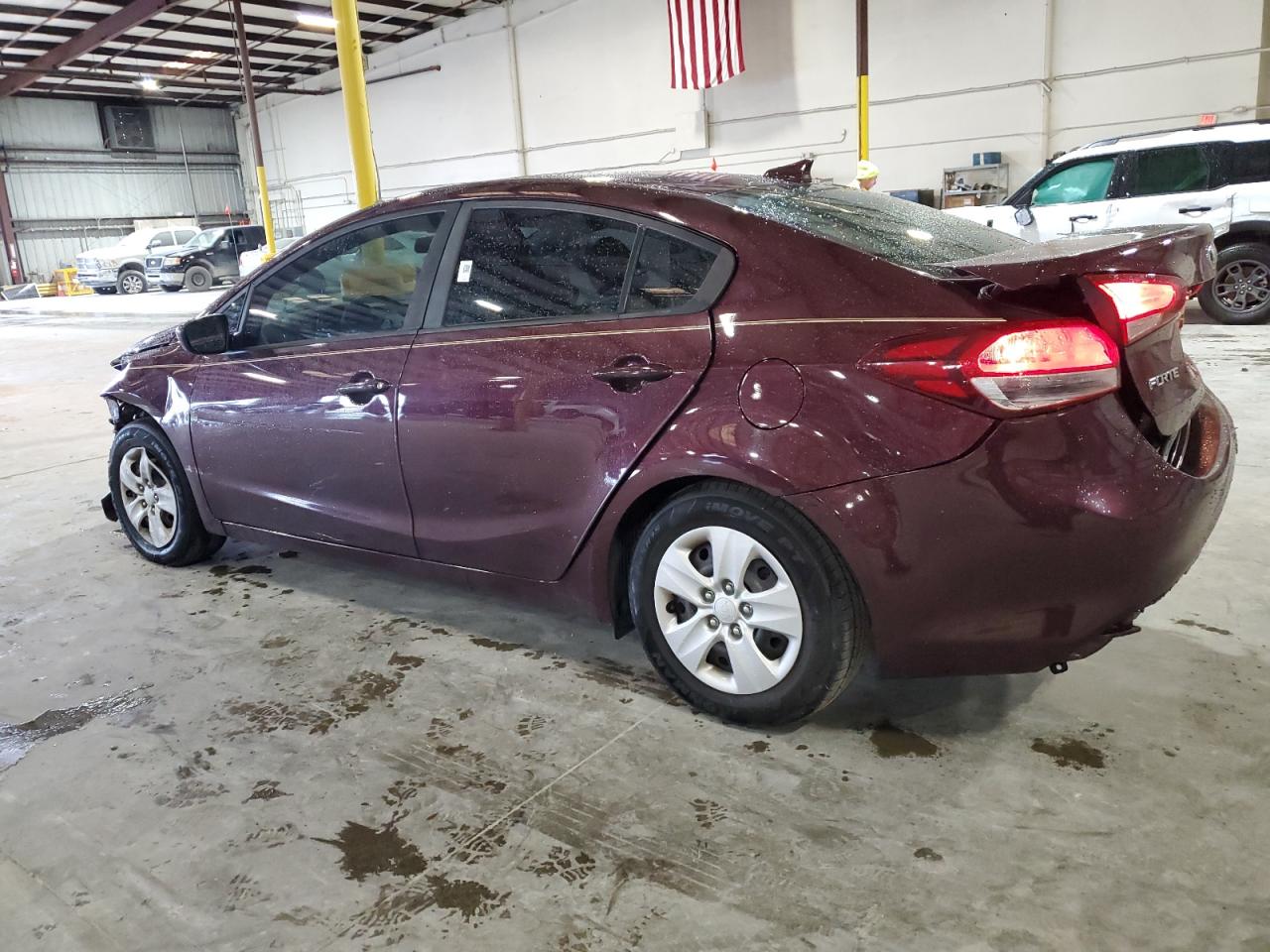 2018 KIA Forte VIN 3KPFL4A76JE196331 photo 2