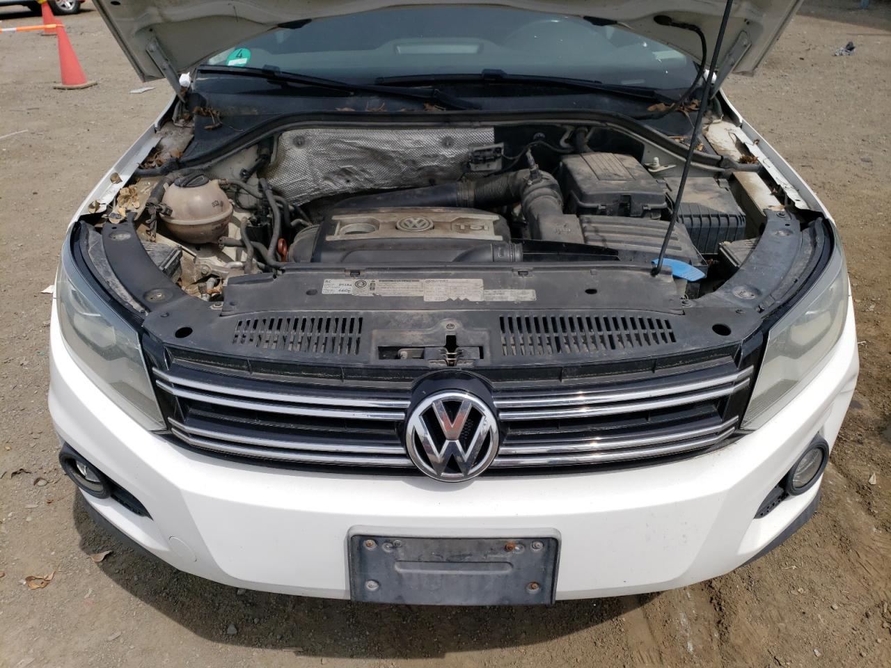 2012 VOLKSWAGEN Tiguan VIN WVGAV7AX6CW533297 photo 11
