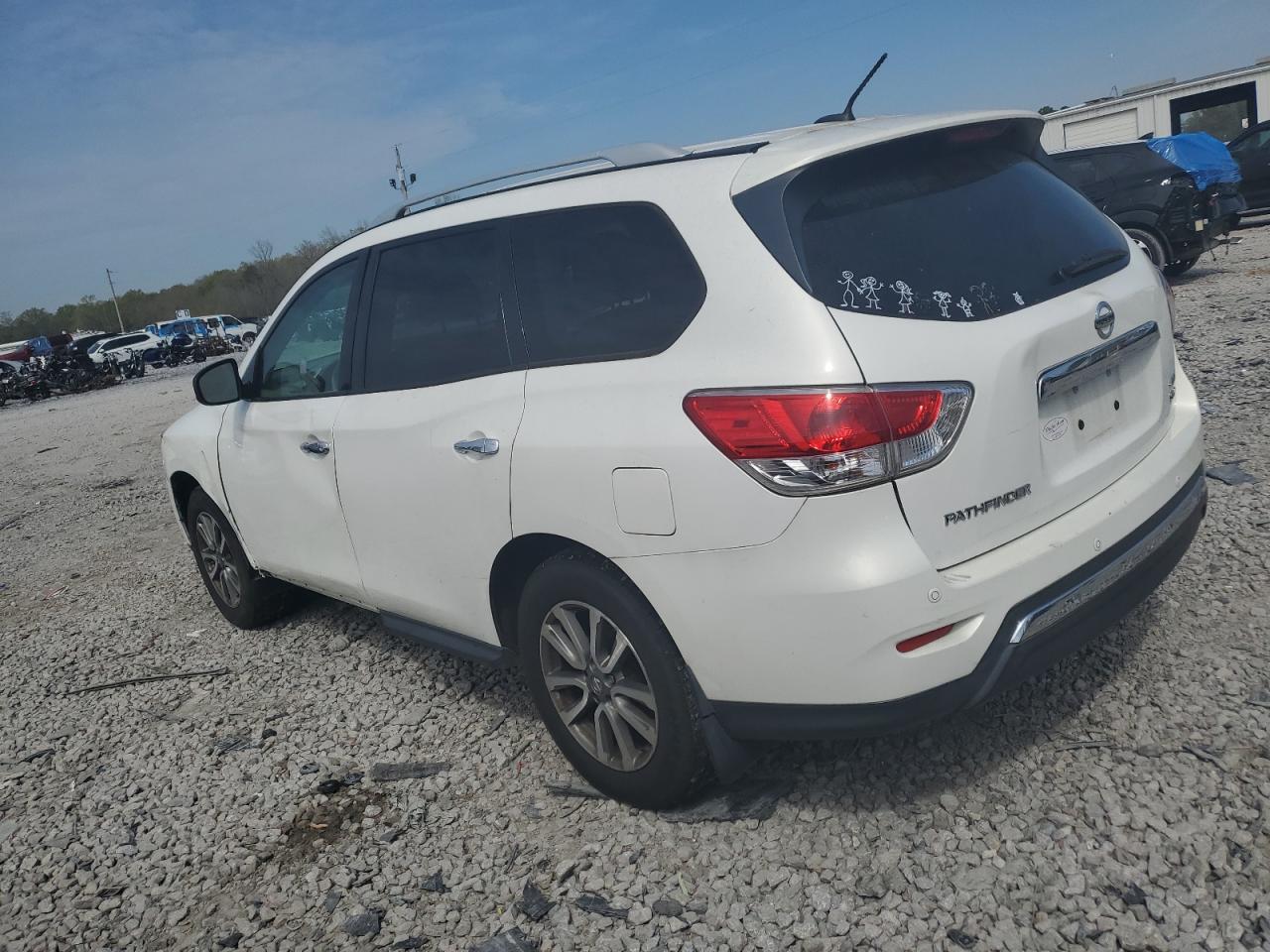 2013 Nissan Pathfinder VIN 5N1AR2MM0DC665130 photo 2