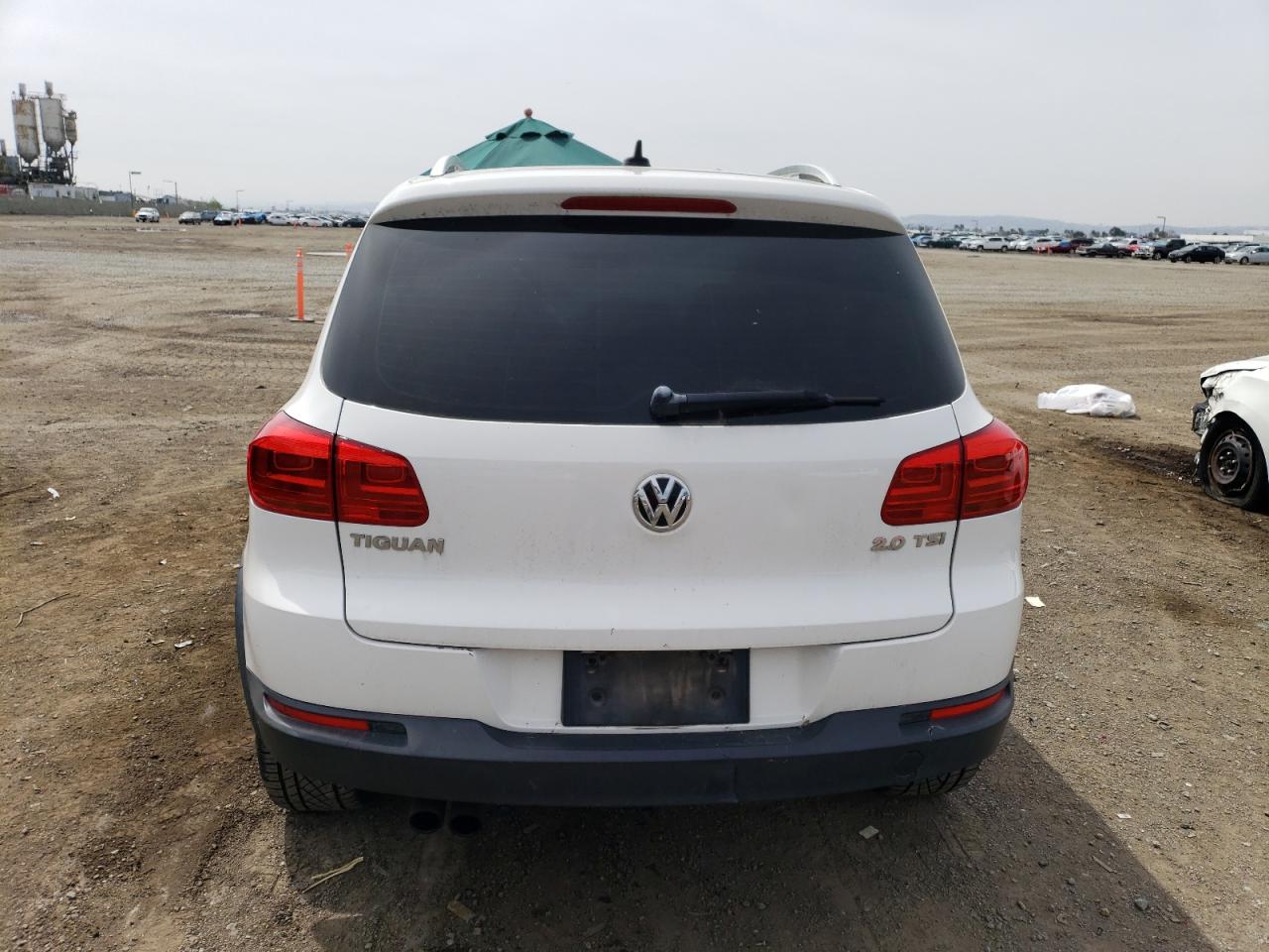 2012 VOLKSWAGEN Tiguan VIN WVGAV7AX6CW533297 photo 6
