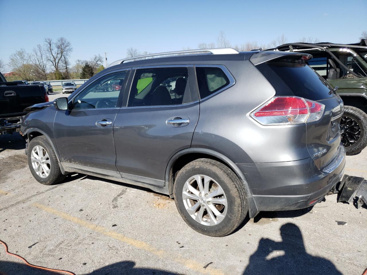 2015 NISSAN Rogue VIN KNMAT2MTXFP552360 photo 2