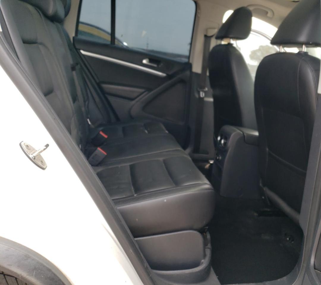 2012 VOLKSWAGEN Tiguan VIN WVGAV7AX6CW533297 photo 10