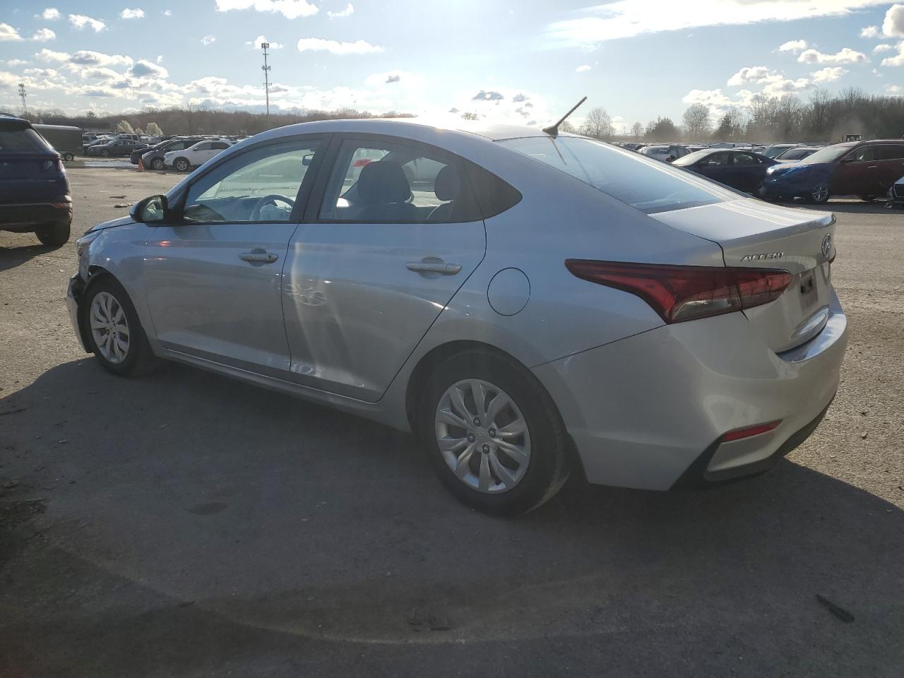 2018 HYUNDAI Accent VIN 3KPC24A37JE033173 photo 2