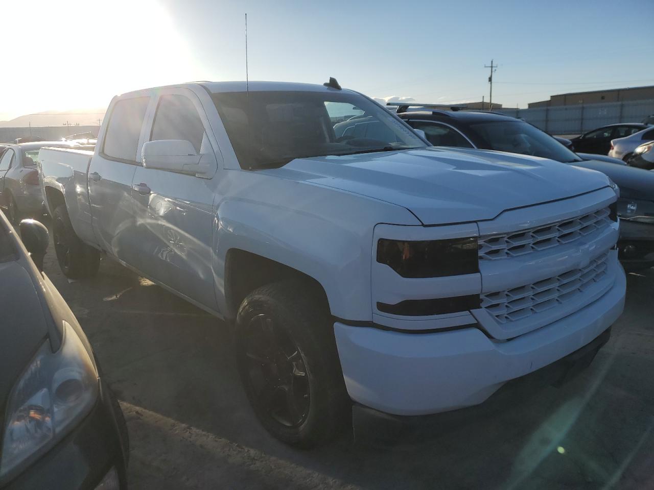 2018 Chevrolet All models VIN 1GCUKNEC7JF208824 photo 4
