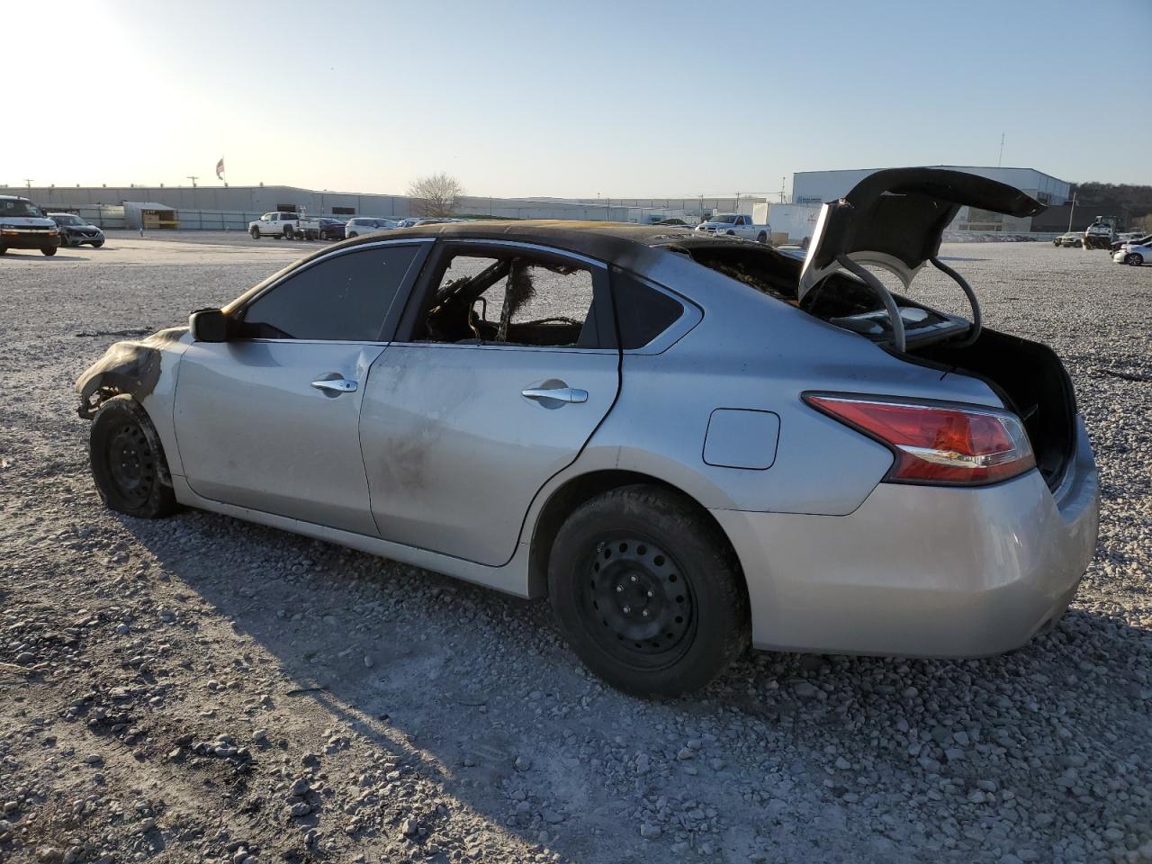2015 NISS Altima VIN 1N4AL3AP3FC224949 photo 2