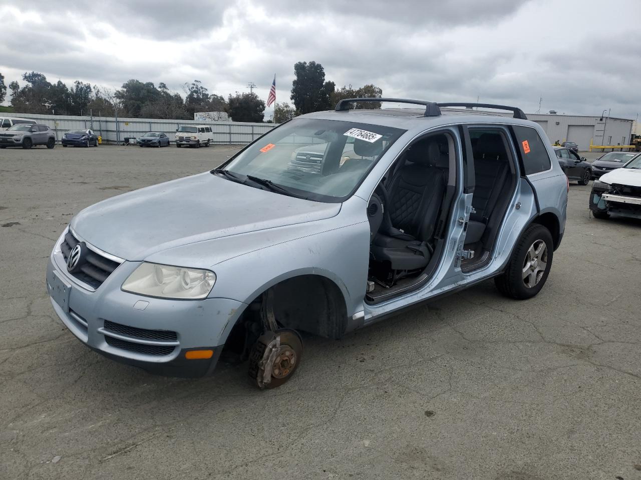 2004 Volkswagen Touareg VIN WVGBC67L64D025093 photo 1