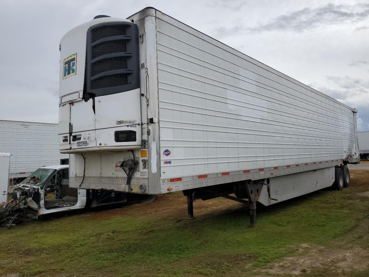 2017 Utility All models VIN 1UYVS2530HU788718 photo 2