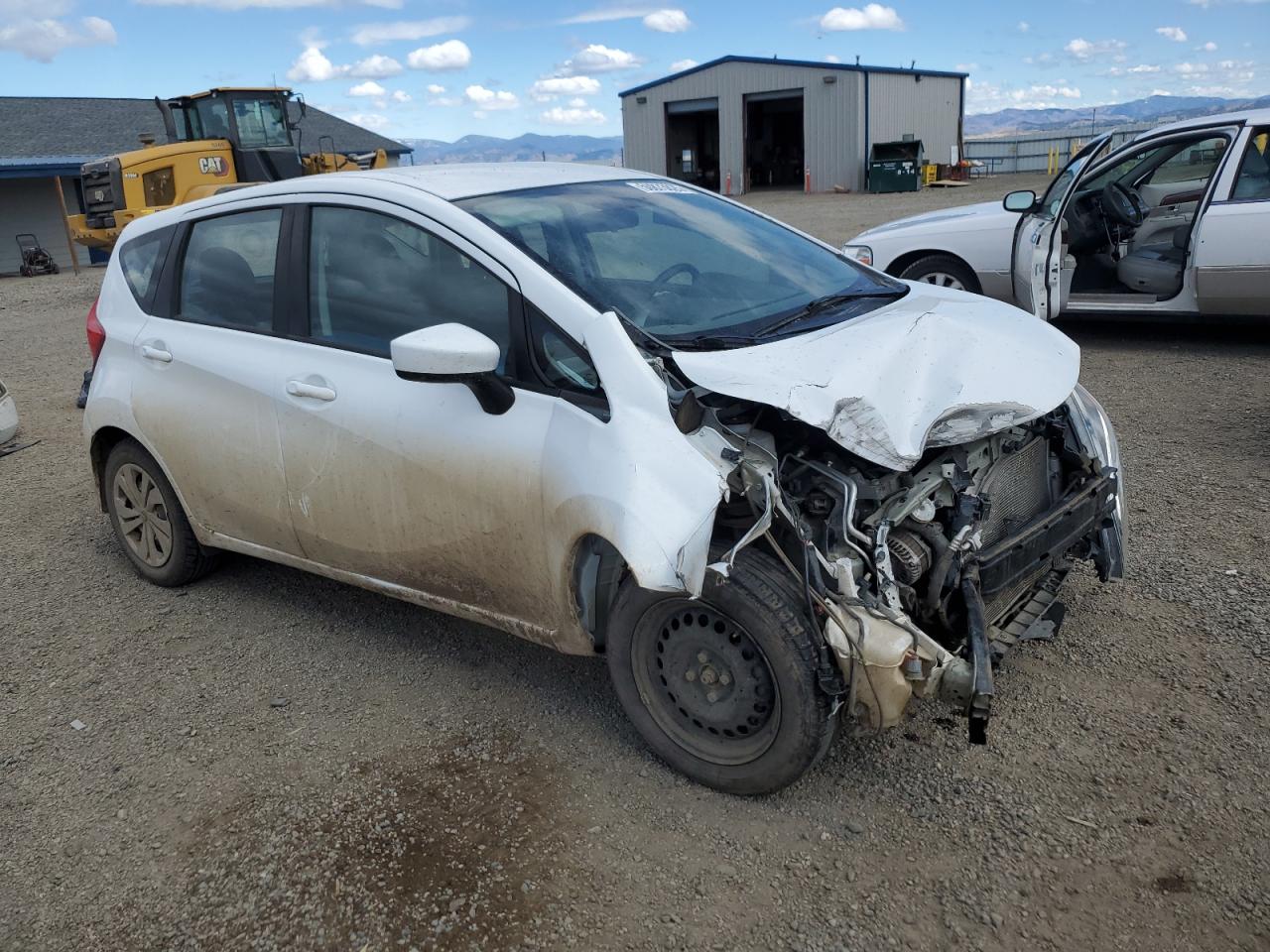 2019 NISSAN Versa note VIN 3N1CE2CP9KL363120 photo 4