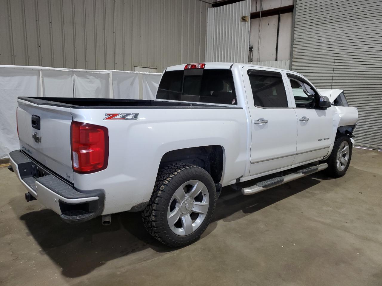 2017 Chevrolet All models VIN 3GCUKSEC1HG415961 photo 3